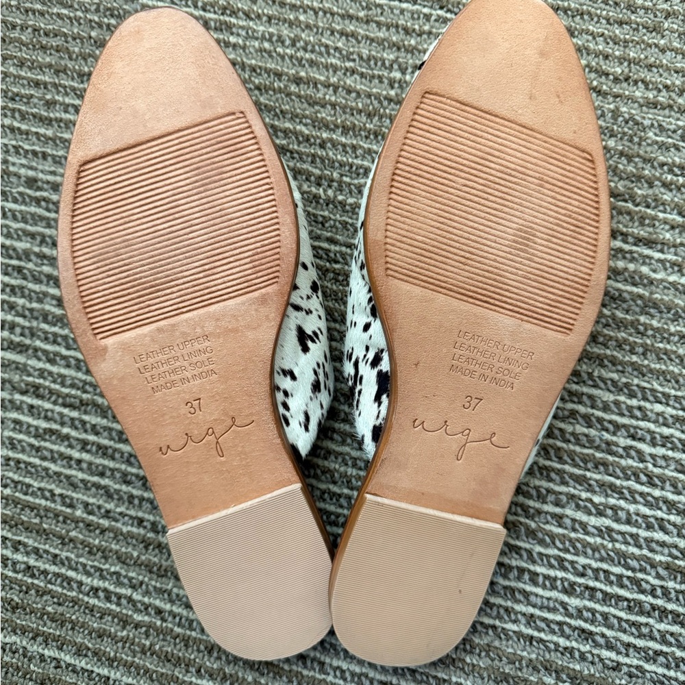LNWOT Urge Brown and White Spotted Mules size 37 - Picture 3 of 5